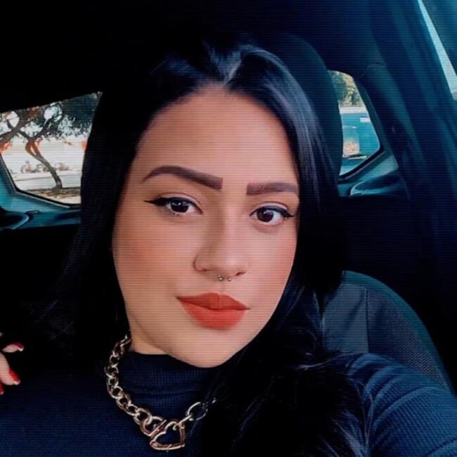 Babá em Brasília: Amanda