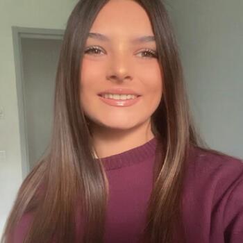 Babysitter in Blanquefort: Enola