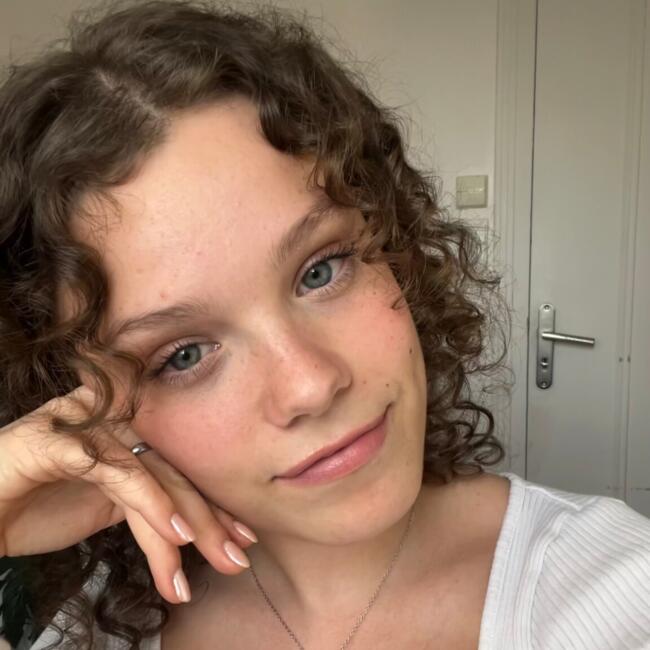 Babysitter in Craponne: Claire-Elise