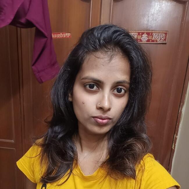 Thāne में बेबीसिटर: Samiksha