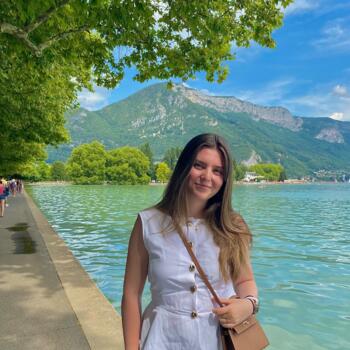 Babysitter in Lyon: Laura