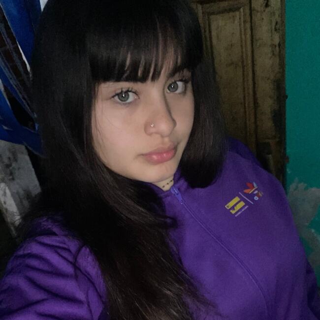 Babysitter in Almirante Brown: Sharon