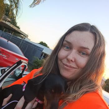 Babysitter in Bargara: Amber