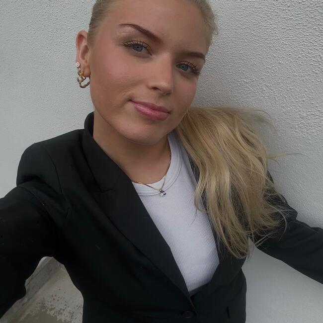 Babysitter in Hvidovre: Laura