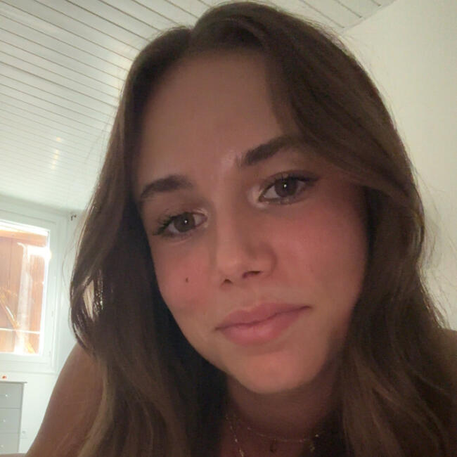 Babysitter in Toulouse: Oriane