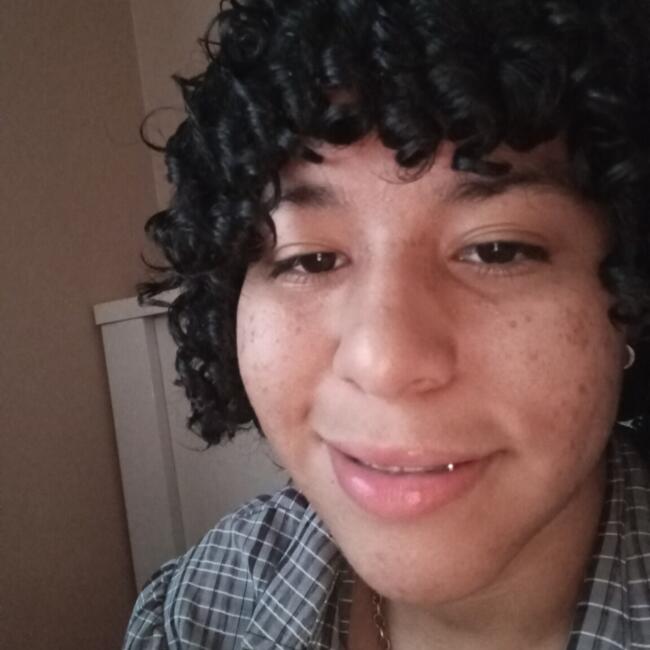 Babysitter in Naviraí: Yasmin