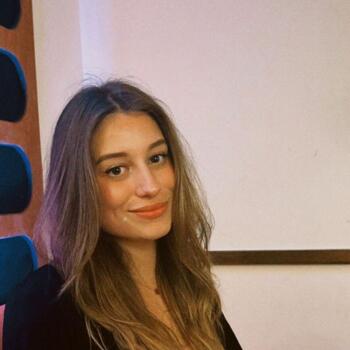 Babysitter in Anglet: Chloé