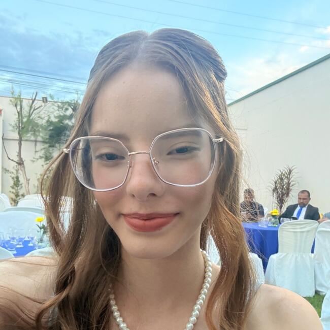 Babysitter in Crato: Isabella