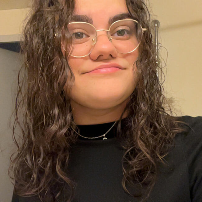 Babysitter in Aubenas: Lison