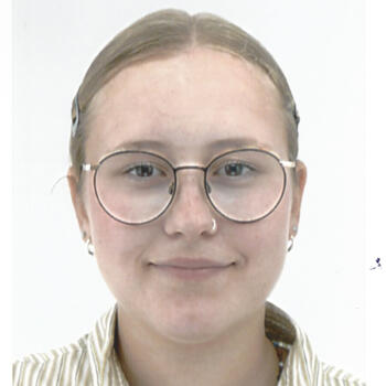 Babysitter in Freiburg: Charlotte
