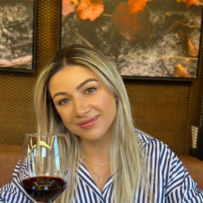 Babysitting job in Estância Velha: Luísa