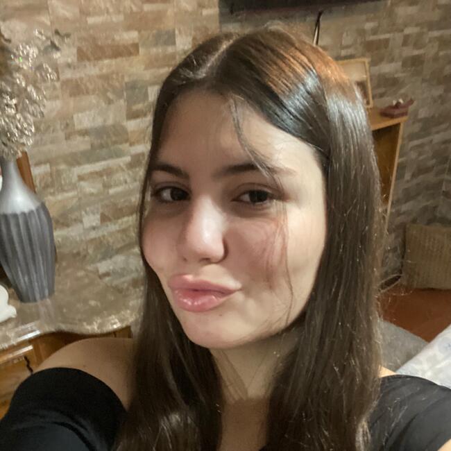 Childminder in Aguiar de Sousa: Lara