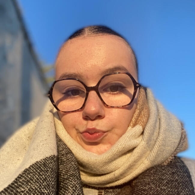 Babysitter in Boulogne-Billancourt: Clémence