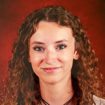 Auklė Lionas: Lou