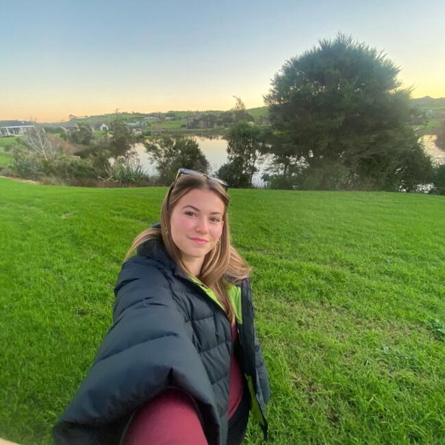 Babysitter in Auckland: Charlotte