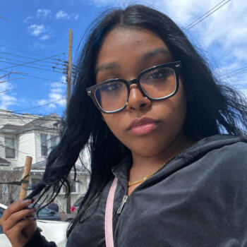 Babysitter Borough of Queens: Ariel