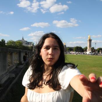 Babysitter in Ville-la-Grand: Eléonore