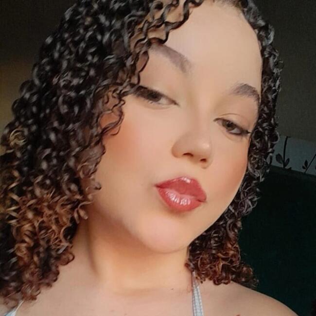Babysitter in Luziânia: Geovanna