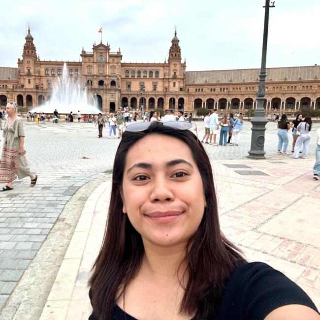 Canguro en Sevilla: Joylyn