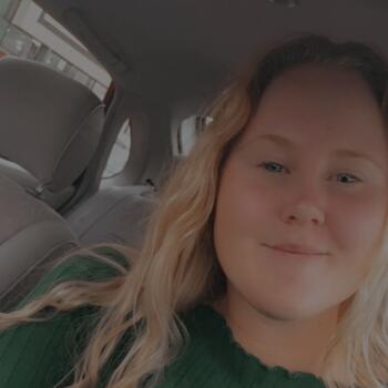 Babysitter in Napier City: Phoebe
