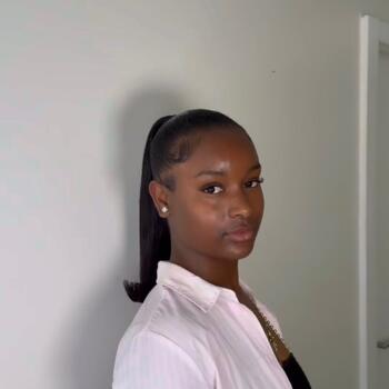 Babysitter em Barreiro: Celina