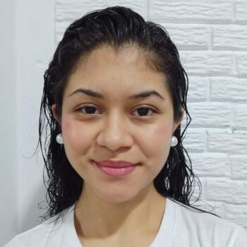 Babysitter San Salvador: Celina