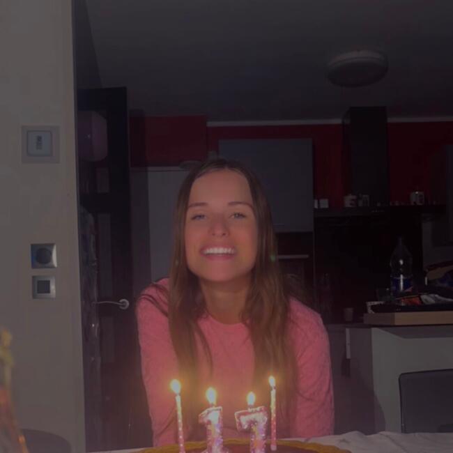 Babysitter in Marquette-lez-Lille: Romane