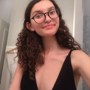 Babysitter in Sydney: Gwen