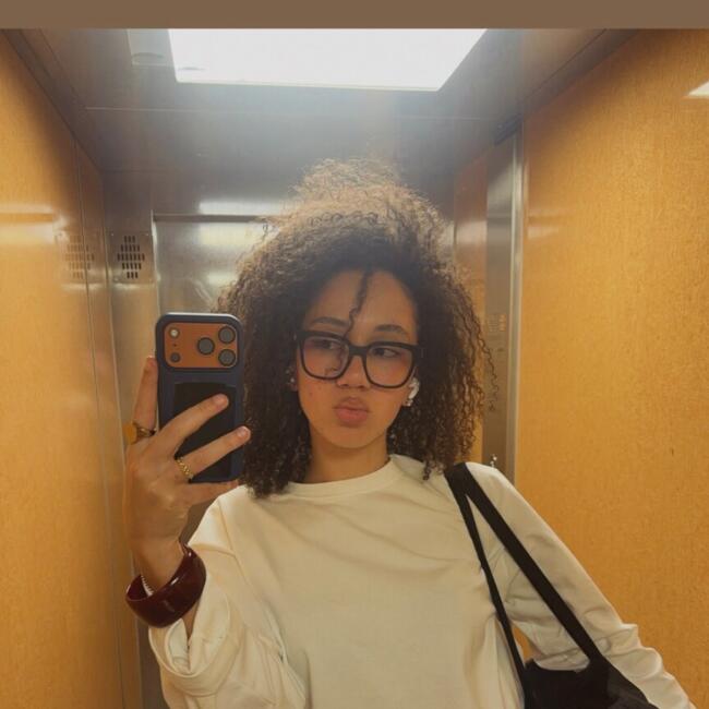 Babysitter in Saint-Etienne: Ranya