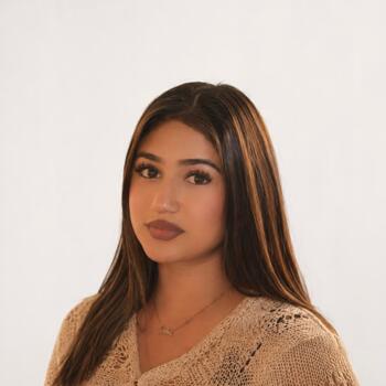 Babysitter in Egham: Samia