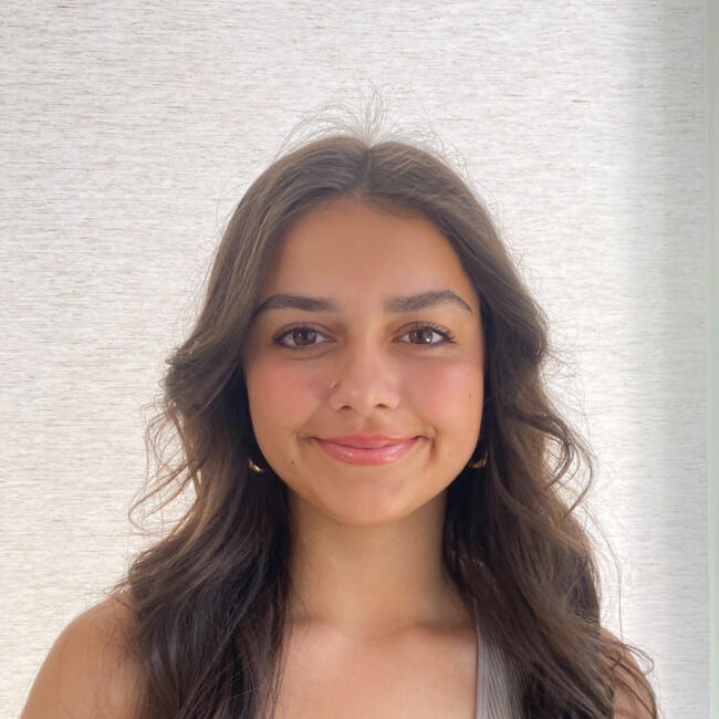 Babysitter in Cologne: Priya