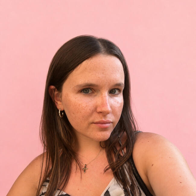 Babysitter in Boulogne-Billancourt: Lucie