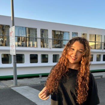 Babysitter in Levallois-Perret: Pauline