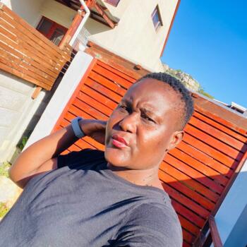 Babysitter in Cape Town: Moleen