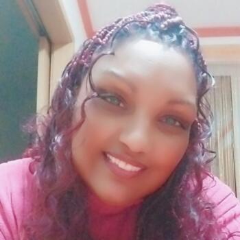 Babysitter in Faro: Tina