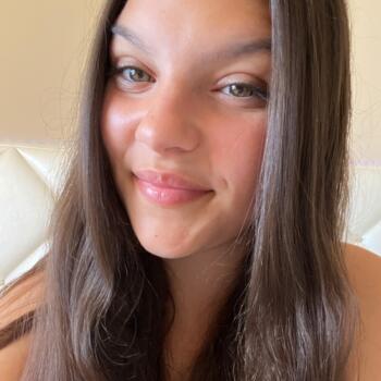 Babysitter in Châtres-sur-Cher: Emma