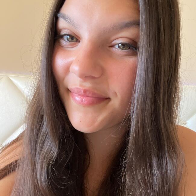 Babysitter in Châtres-sur-Cher: Emma