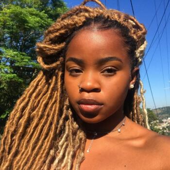 Babá em Niterói: Julia