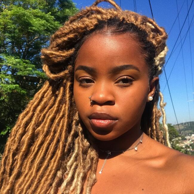 Babá em Niterói: Julia