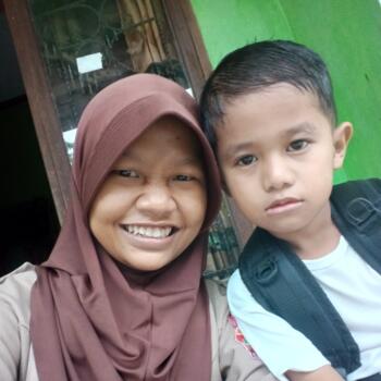 Babysitter di Kota Makassar: Nurindah