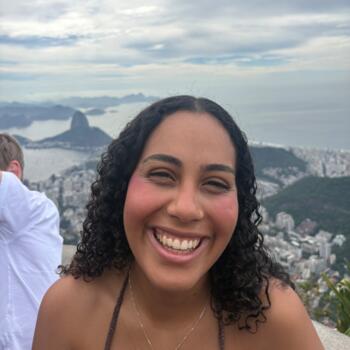 Babysitter São José dos Campos: Fernanda