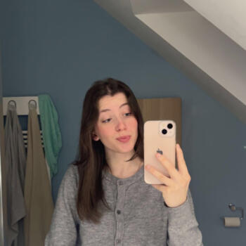 Babysitter in Monnaie: Emma