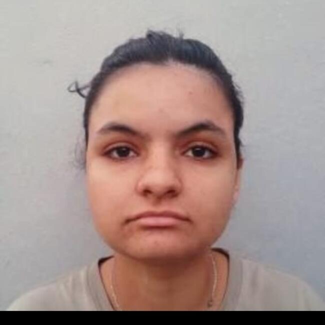 Babysitter in Almirante Brown: Flor