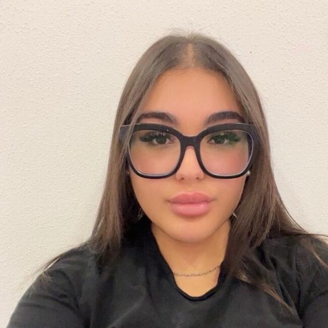 Babysitter in Sedriano: Alison