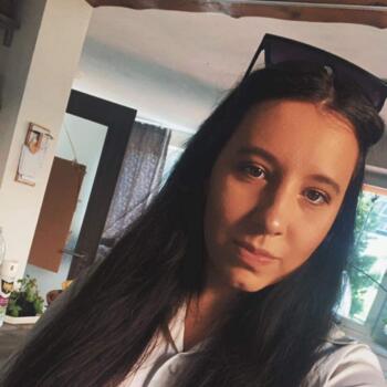 Babysitter in Brno: Sara