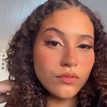 Babysitter in Araruama: Emily