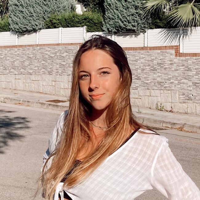 Canguro en El Masnou: Blanca