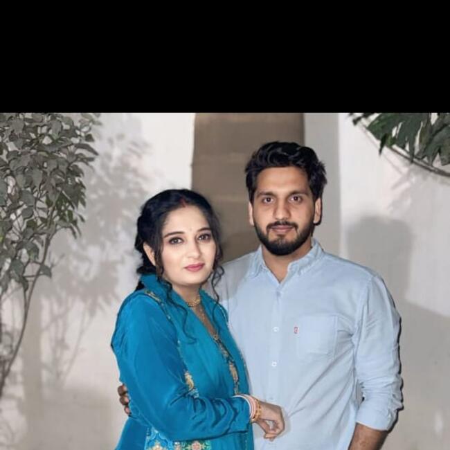 दिल्ली में बेबीसिटिंग की नौकरी: Rohit