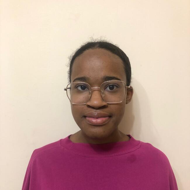 Babysitter in Loures: Joelma