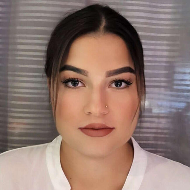 Babysitter in Pusignan: Kenza